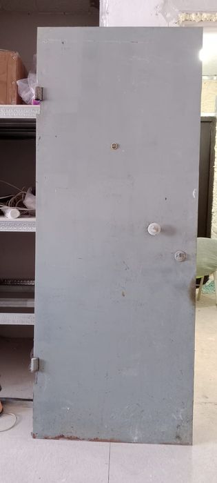 Продам дверь железный