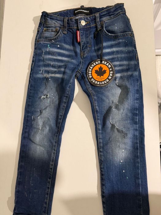 Vand geaca si blugi pentru baieti