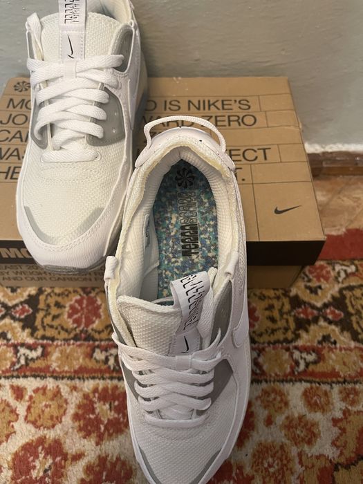Vand adidasi nike air