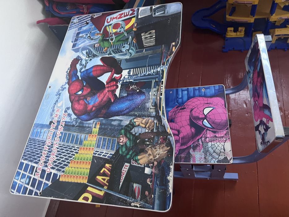 Продам детскую парту