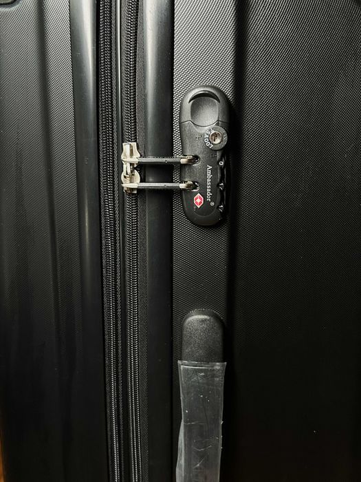 Чемодан новый/Yangi chemodan