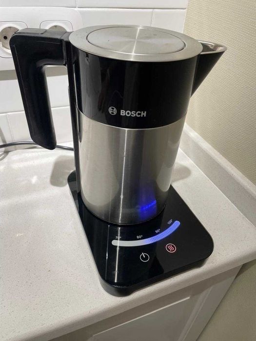 Электрочайник Bosch TWK 7203