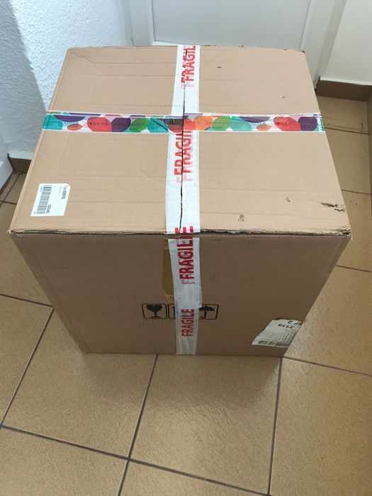 Модерен висящ полилей на верига