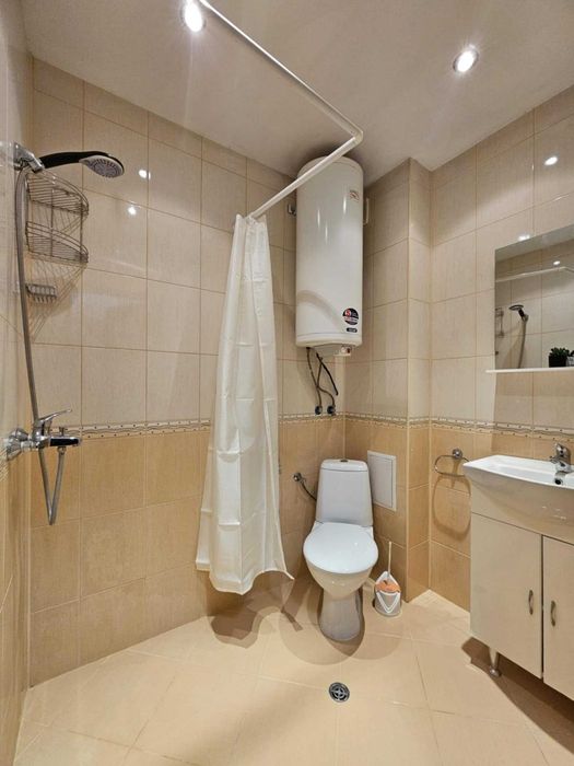 Дава се под наем Двустаен апартамент в Варна, Левски - 62 кв.м за 510 € - Снимка #13