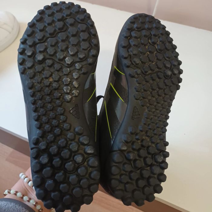 Футболни  обувки - стоножки Adidas predator