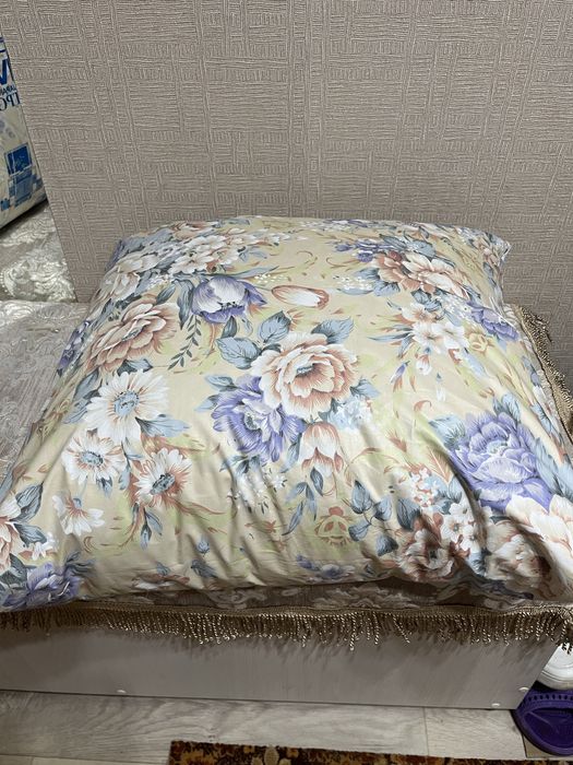 Подушка перьевая 65/65 новая