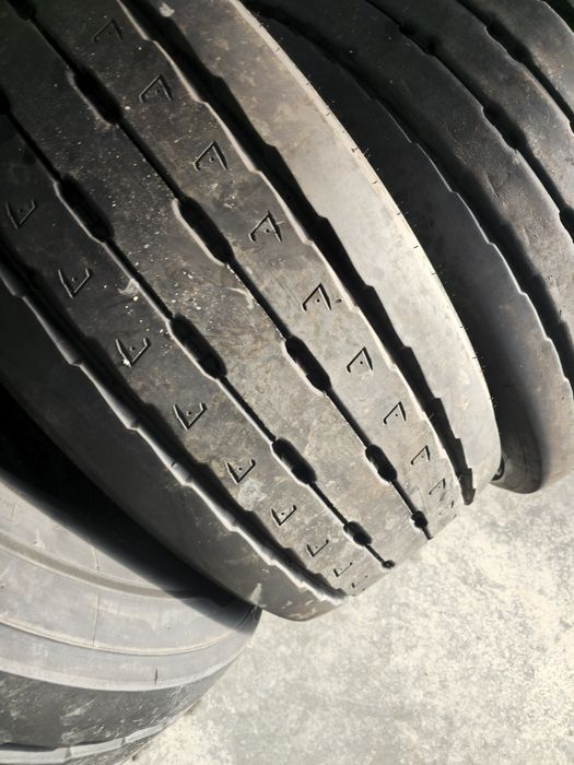 Anvelope 385 55 R 22.5  michelin si Bridgestone.