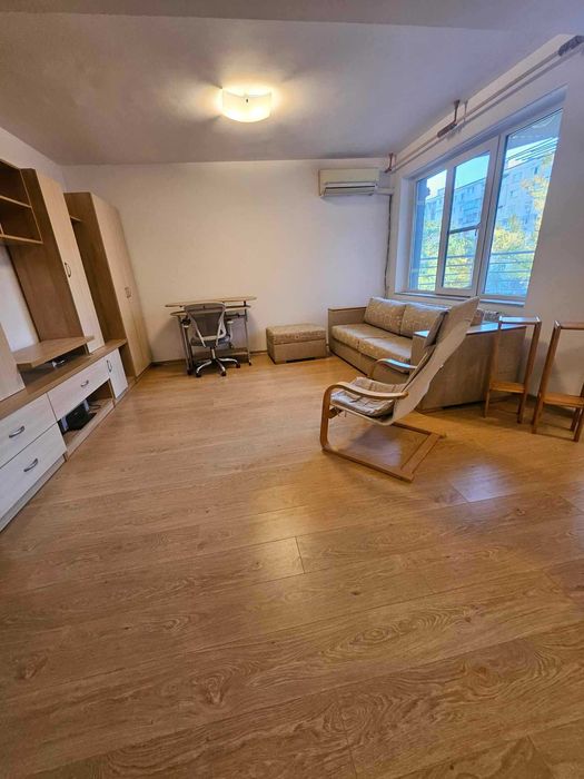 Продава се Двустаен апартамент в Русе, Възраждане - 80 кв.м за 1600 €/кв.м - Снимка #1