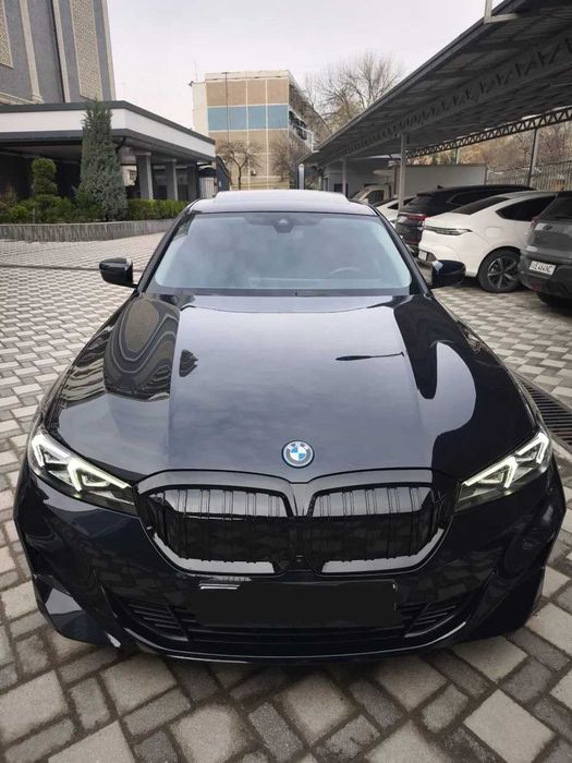 Bmw 1 3 35L pod zakaz