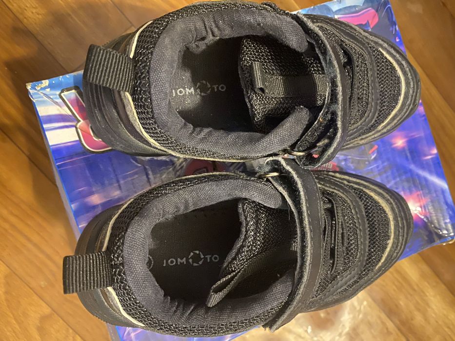 детские кроссовки Jomoto