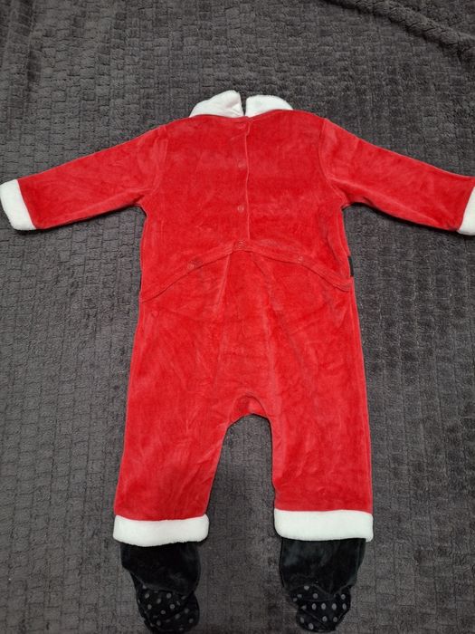 Vând costum Mos Crăciun