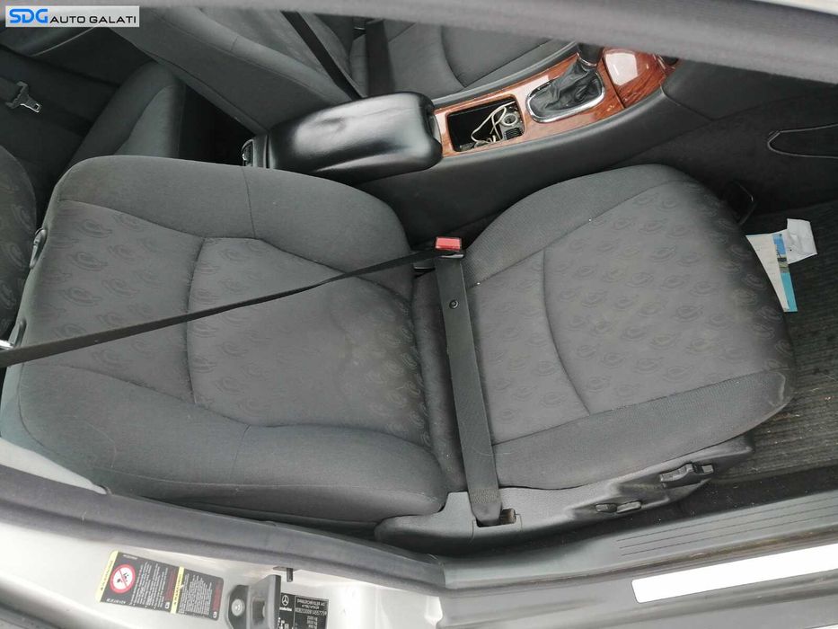 Centura Siguranta Scaun Dreapta Fata Pasager Mercedes W203 Clasa C Class 2001 - 2007