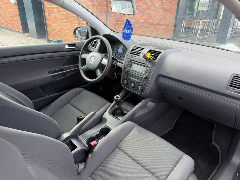 Volkswagen Golf V 2005 – 1.4 MPI – 163.000 km 1990