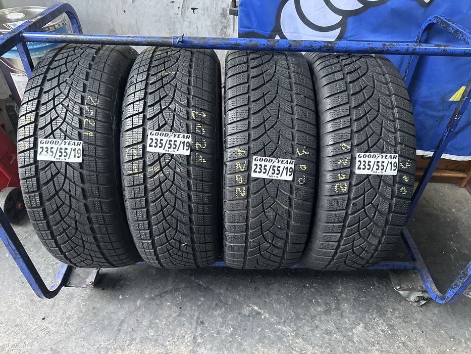 235/55/19 goodyar
