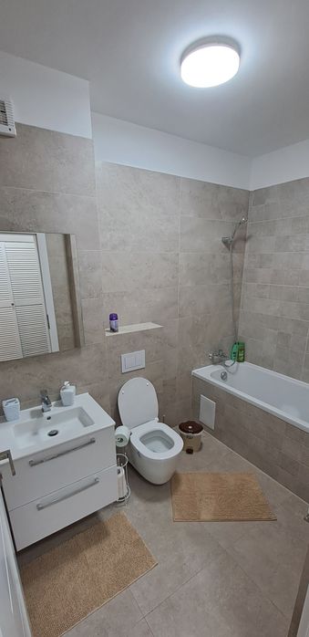 Închiriez apartament în regim hotelier