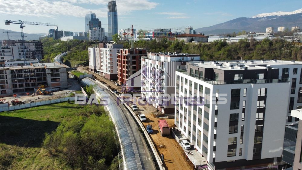 Продава се Тристаен апартамент в София, Дружба 2 - 104 кв.м за 2827 €/кв.м - Снимка #8