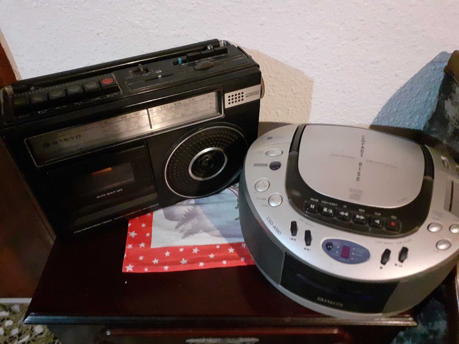 Casetofon Sanyo M2442k si Aiwa CSD-A510