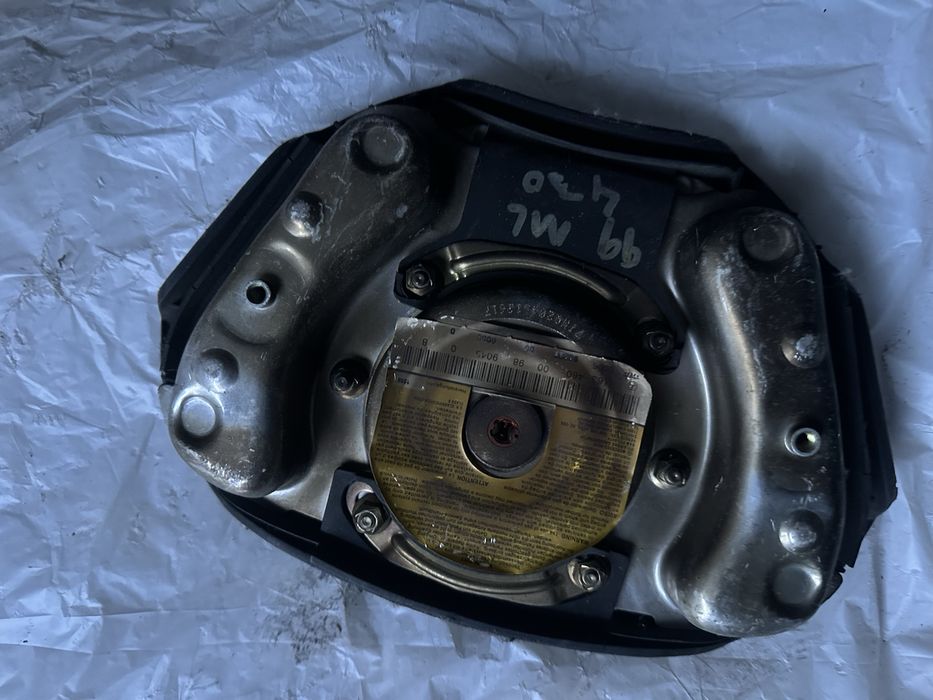 Mercedes ML подушка