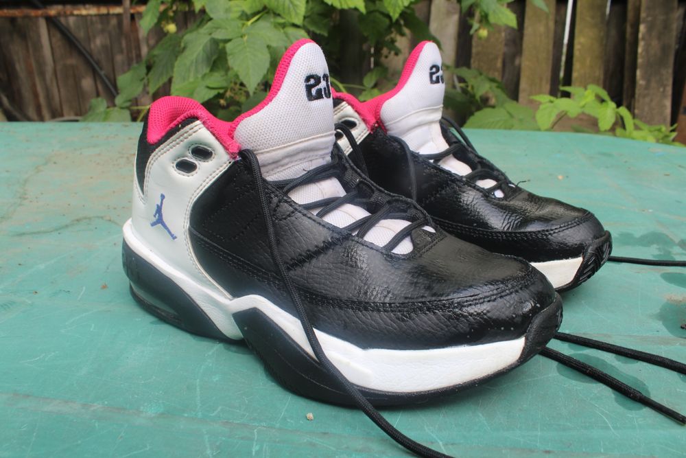 Adidasi jordan aura max 3 originali