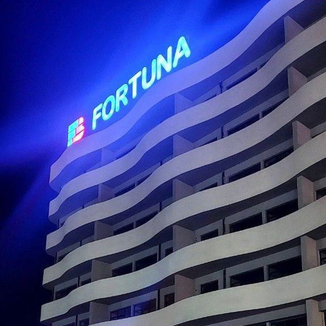 Голубой экран. 1 хоналик уй сотилади