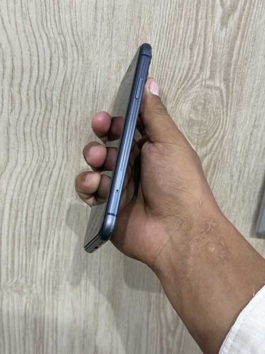 Iphone 11 sotiladi