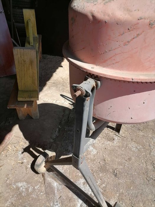 Бетономешалка без моторчика торг есть