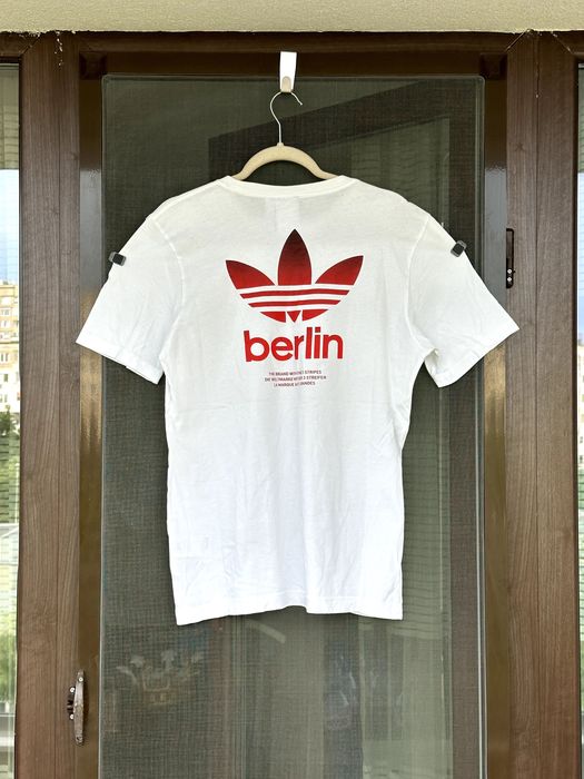 Мъжка тениска Adidas Originals (Berlin) - размер S, Отлично състояние