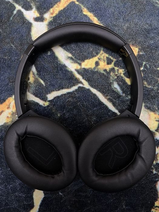 Наушники Soundcore Q20i