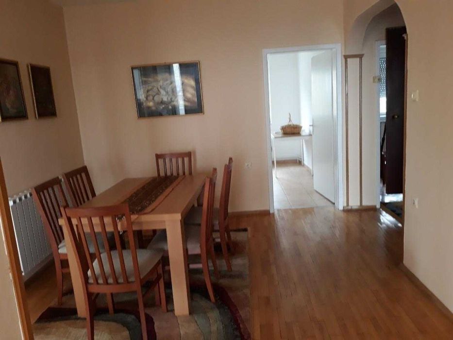 Дава се под наем Двустаен апартамент в Бургас, Възраждане - 68 кв.м за 153 € - Снимка #1