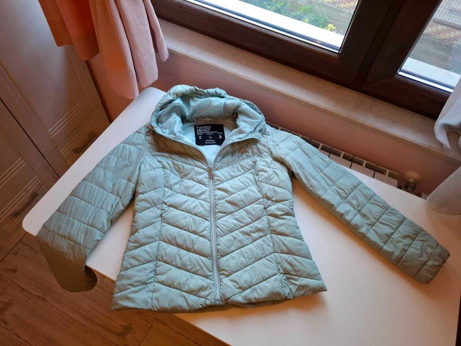 Преходно пролетно-есенно дамско якенце  STTADIVARIUS