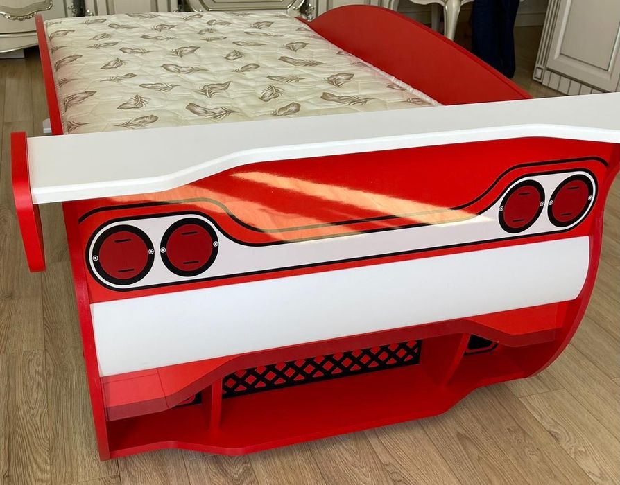 Мебель детская . Кровать .