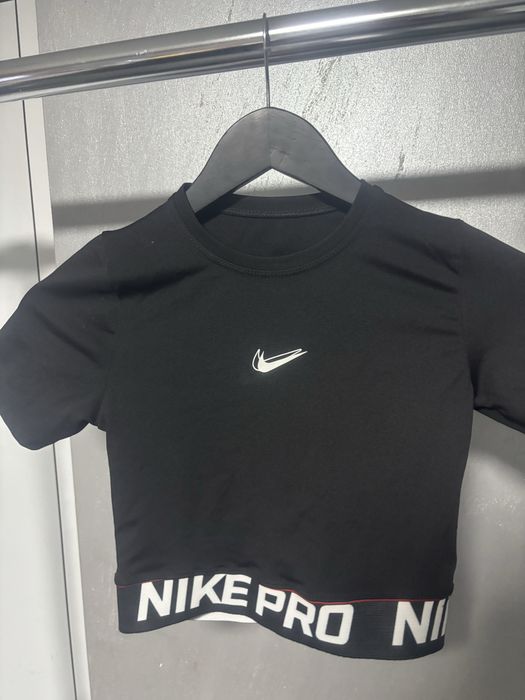 Тениска на Nike