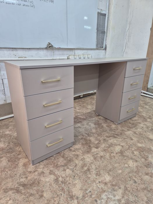 Туалетный стол/комод.