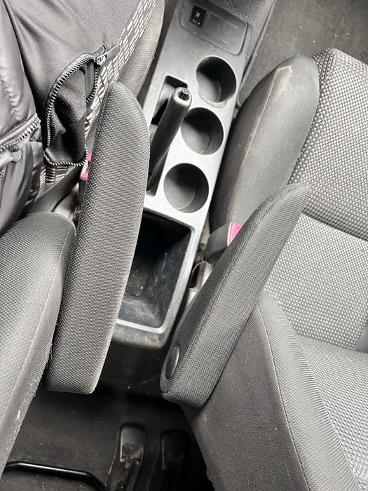 Тойота Корола Версо.D-4D. 177к.с.На!части!Toyota corolla verso 2.2.D-4