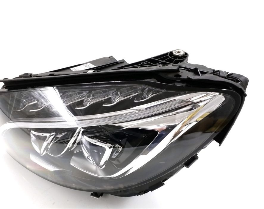 Mercedes C class W205 фарове