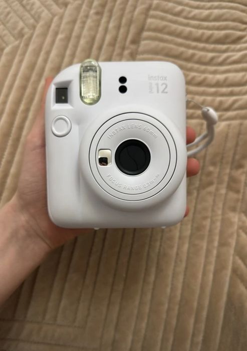 Instax mini 12 белый