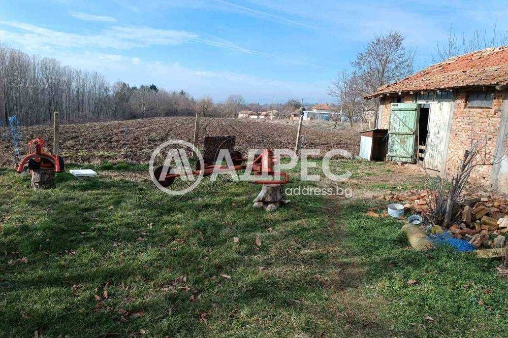 Продава се Промишлена сграда в Разград, Център - 255 кв.м за 324 €/кв.м - Снимка #4