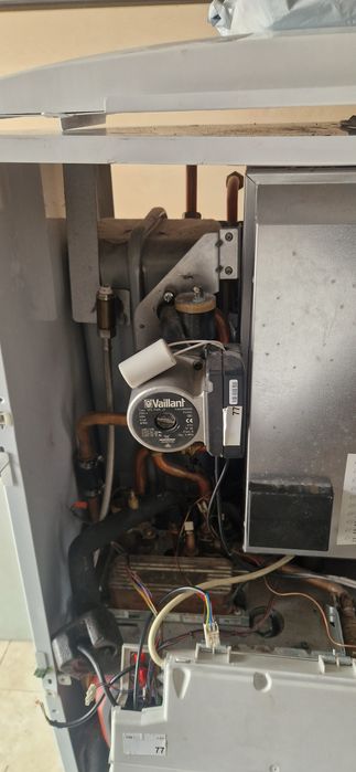 Centrala vaillant placa defecta cred in rest totul.functional