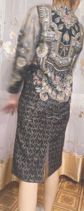 платье с рукавом 3/4