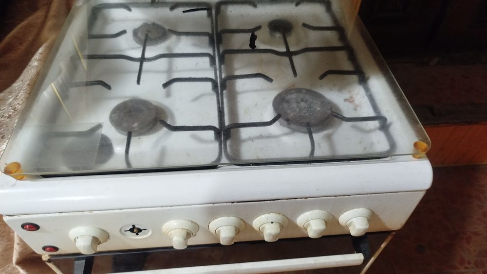 Газовая плита Артель в рабочем состоянии все работает