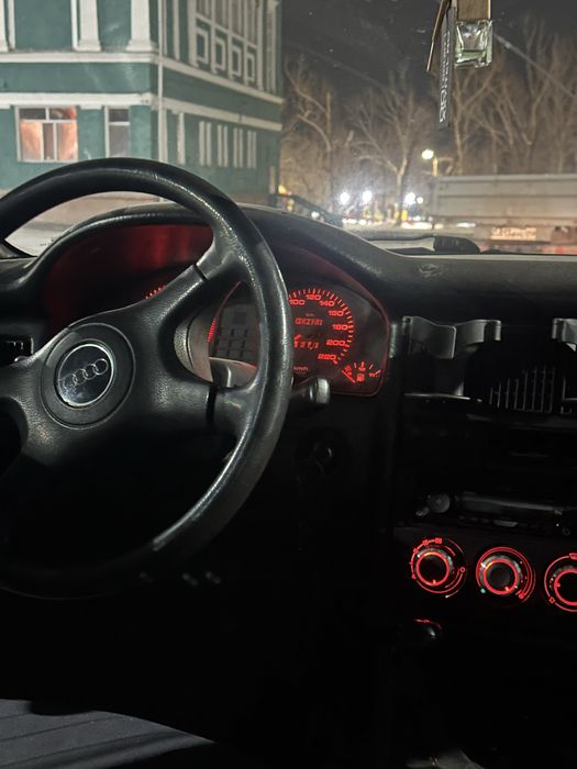 В продаже Audi 80 b4