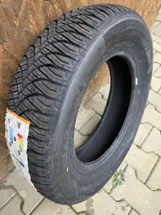 Pret Fix 1 buc Anvelopa Noua de Iarna cu defect 195 65 R15 M+S 91V