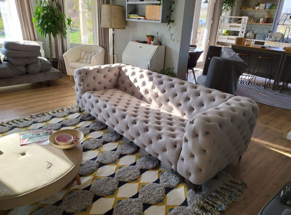 Canapea moderna de 3 locuri