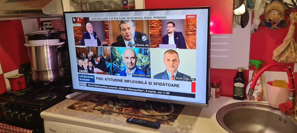 PHILIPS 107 CM = 650 LEI