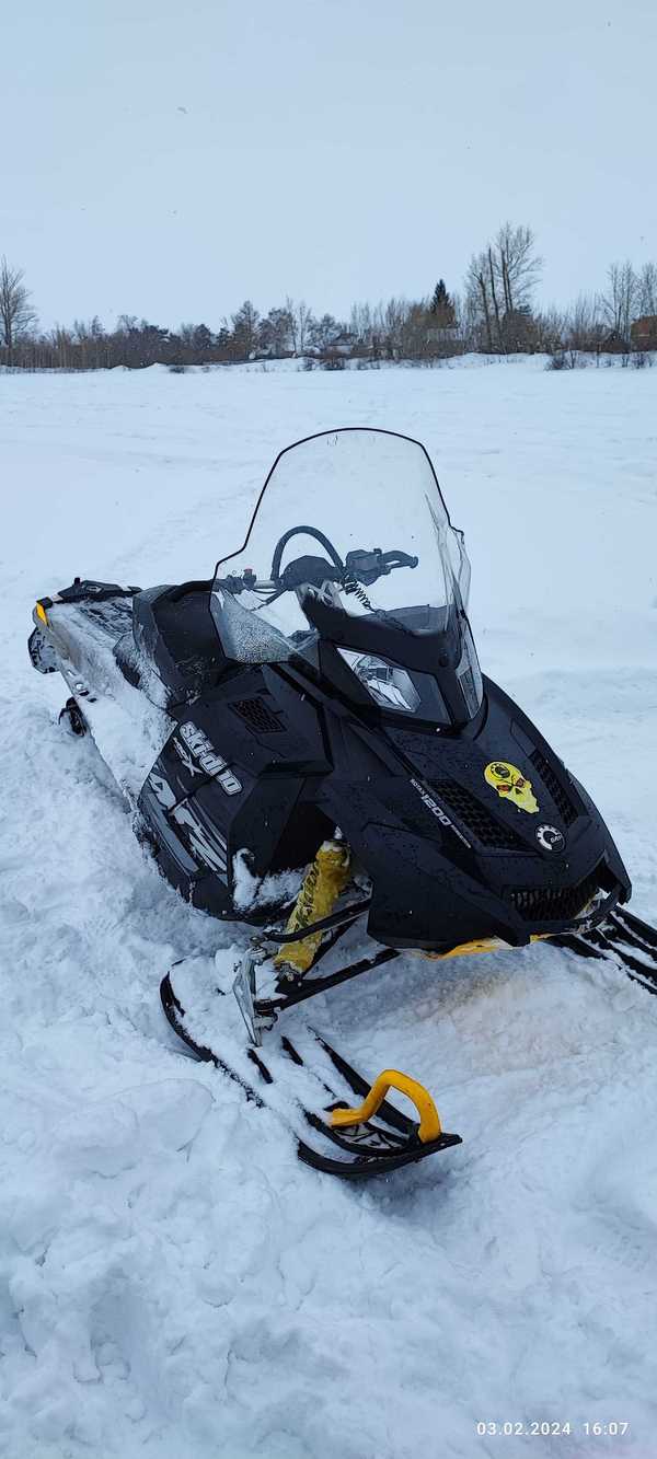 РЎРЅРµРіРѕС…РѕРґ Ski Doo Renegade 1200