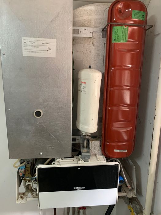 Vand centrala buderus pe gaz cu boiler incorporat U052-28T - pentru piese
