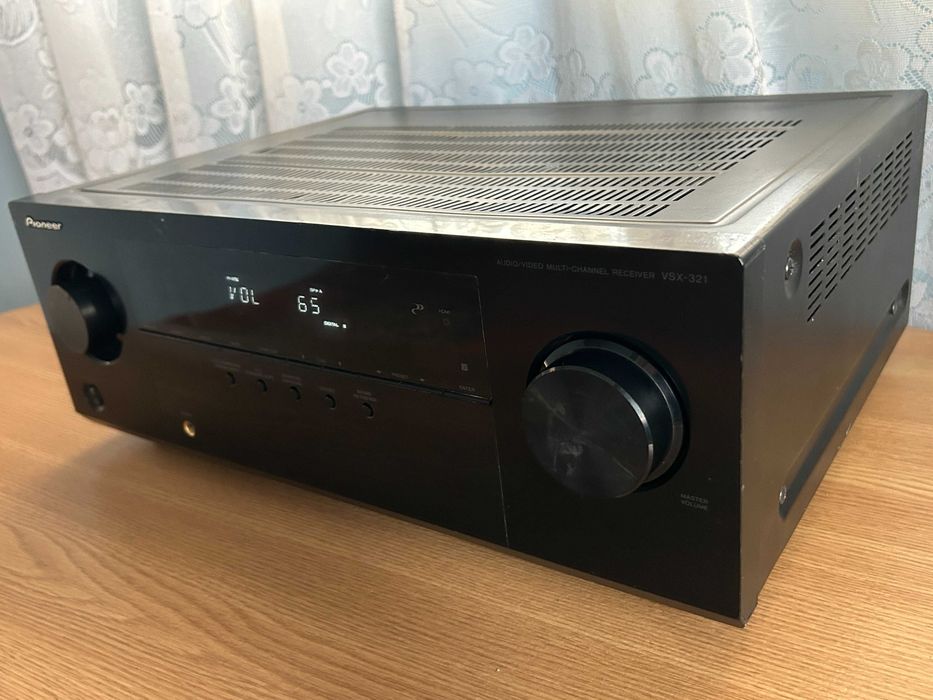 Amplituner-amplificator-statie PIONEER cu iesire activa de subwoofer