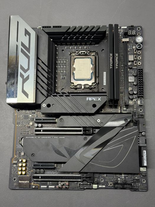 Asus Rog Maximus Z790 Apex / Core i9