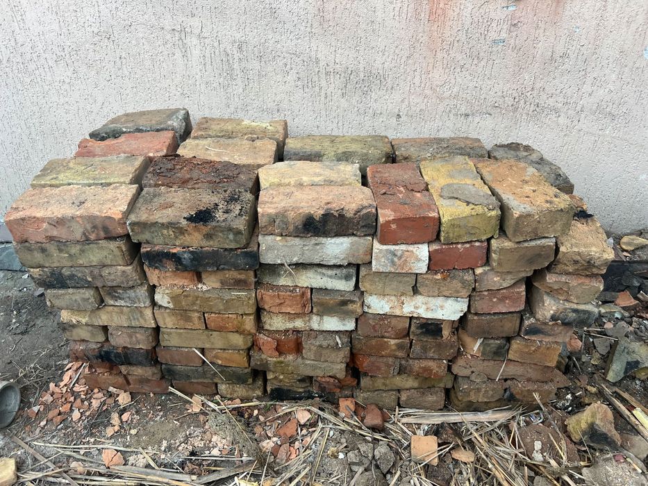 Продам кучу кирпичей