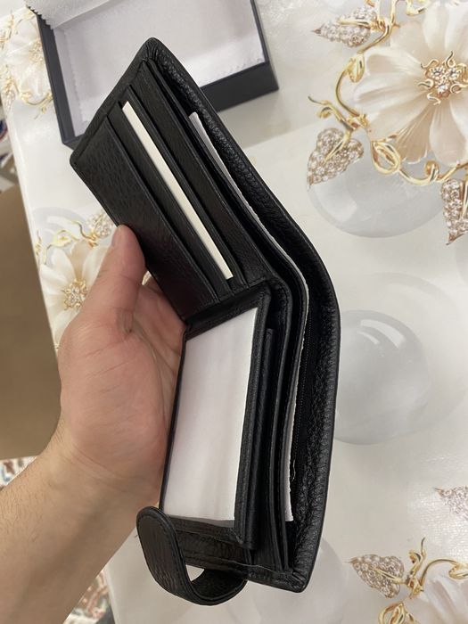 Продам новую портмоне кожаную